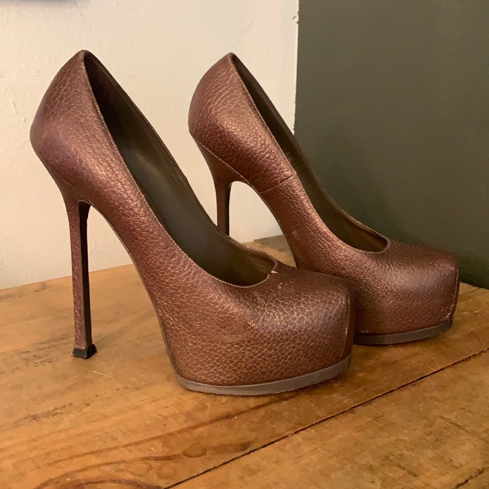 Yves Saint Laurent Brown Leather Platform Pumps